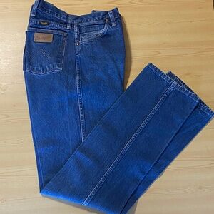 Wrangler Men's 13MWZ Jeans. Size 38x38